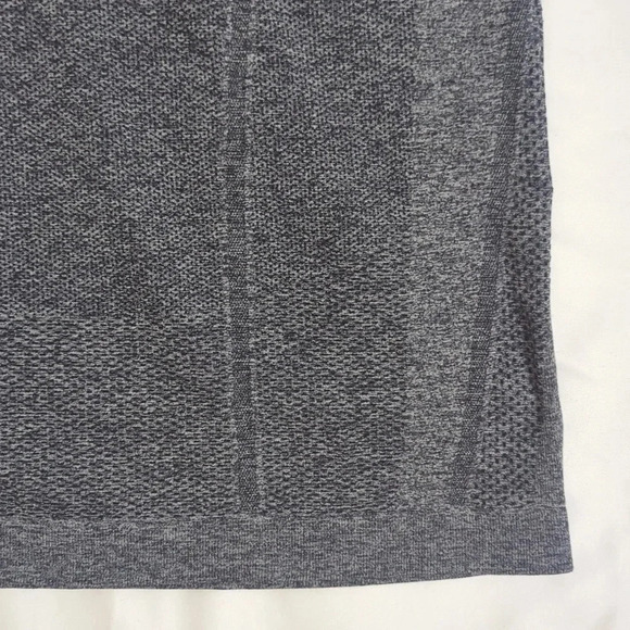 Athleta Momentum Tank Top, Color Gray Size M - Picture 11 of 15